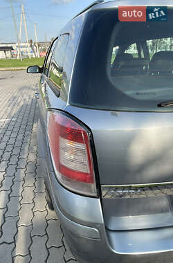 Универсал Opel Astra 2007 в 