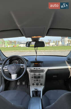 Универсал Opel Astra 2007 в 