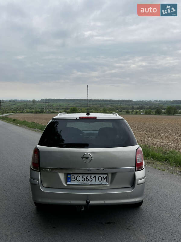 Универсал Opel Astra 2008 в Пустомытах