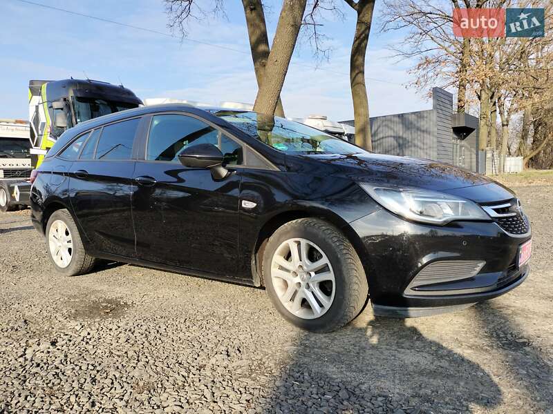 Універсал Opel Astra 2017 в Луцьку