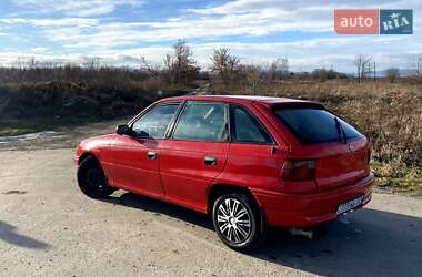 Хэтчбек Opel Astra 1996 в 
