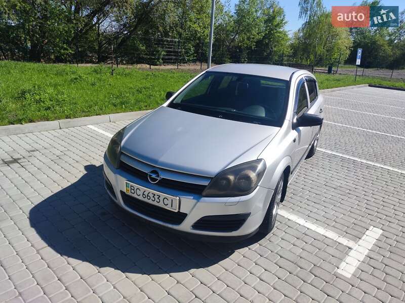 Хетчбек Opel Astra 2005 в Шептицькому