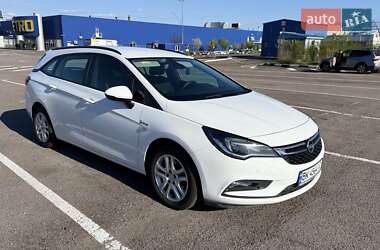 Универсал Opel Astra 2019 в Ровно