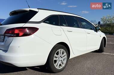 Универсал Opel Astra 2019 в Ровно