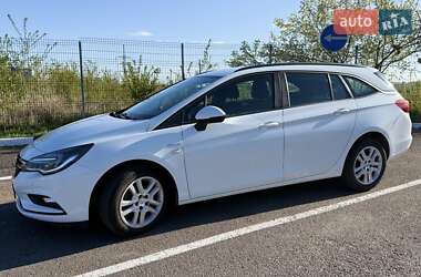 Универсал Opel Astra 2019 в Ровно