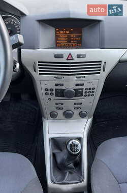 Универсал Opel Astra 2008 в 