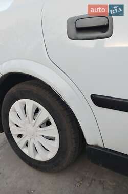 Седан Opel Astra 2008 в 