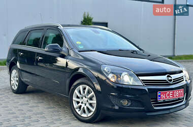 Универсал Opel Astra 2010 в Ивано-Франковске