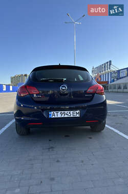 Хэтчбек Opel Astra 2010 в 