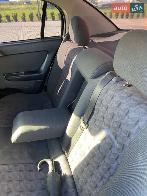 Седан Opel Astra 2001 в Буске