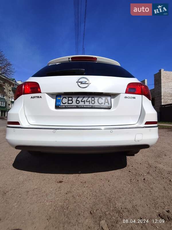 Универсал Opel Astra 2013 в Броварах