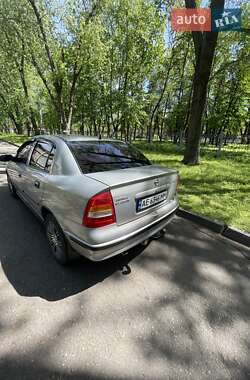 Седан Opel Astra 2007 в 