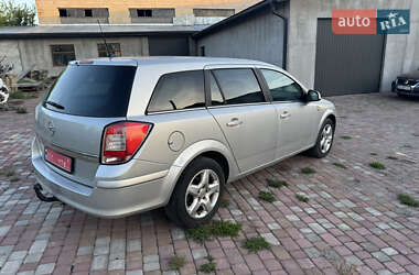 Универсал Opel Astra 2010 в 