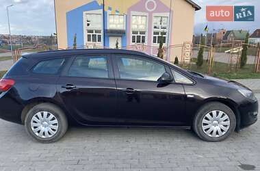 Универсал Opel Astra 2014 в 