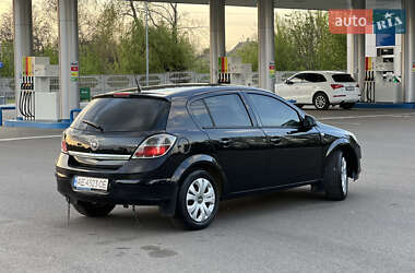 Хетчбек Opel Astra 2011 в 