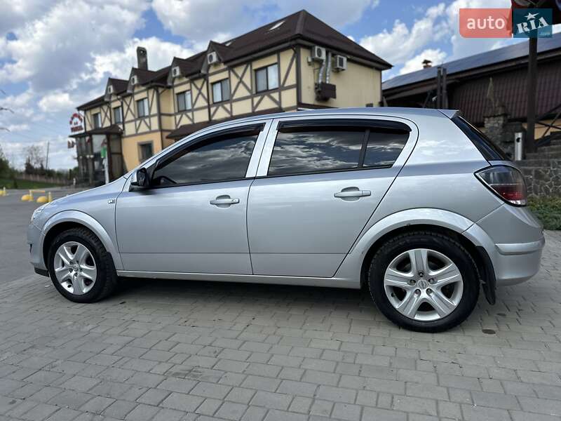Хетчбек Opel Astra 2010 в Хмельницькому