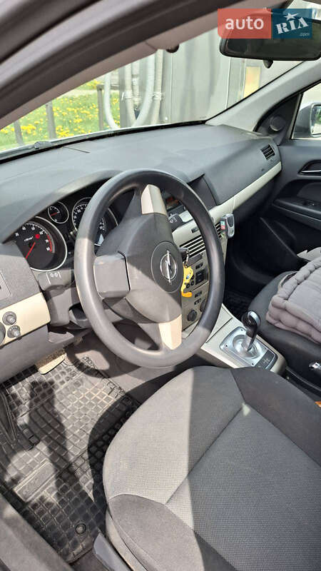 Хэтчбек Opel Astra 2007 в Чернигове фото 4 Хэтчбек Opel Astra 2007 в Чернигове