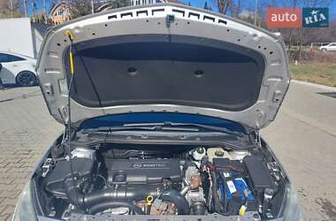 Універсал Opel Astra 2012 в 