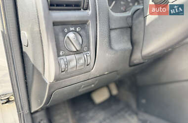 Хетчбек Opel Astra 2001 в 