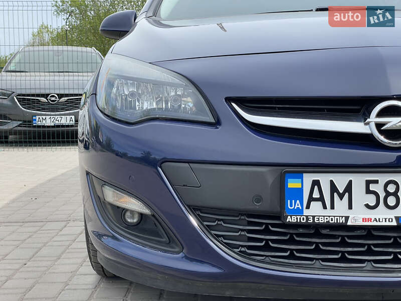 Универсал Opel Astra 2015 в Бердичеве