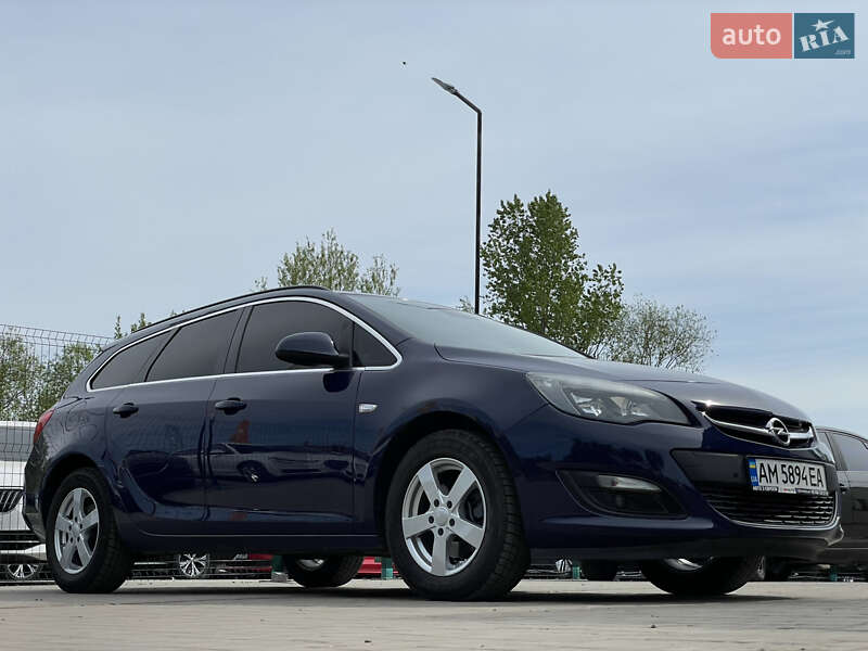 Универсал Opel Astra 2015 в Бердичеве