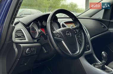 Универсал Opel Astra 2015 в 