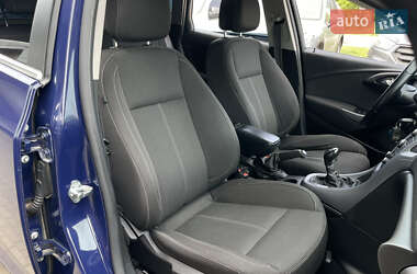Универсал Opel Astra 2015 в 