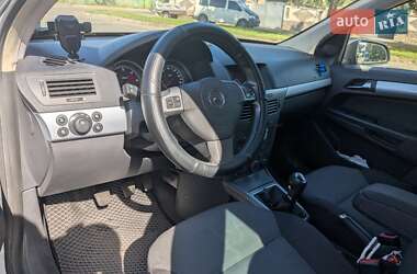 Універсал Opel Astra 2004 в 