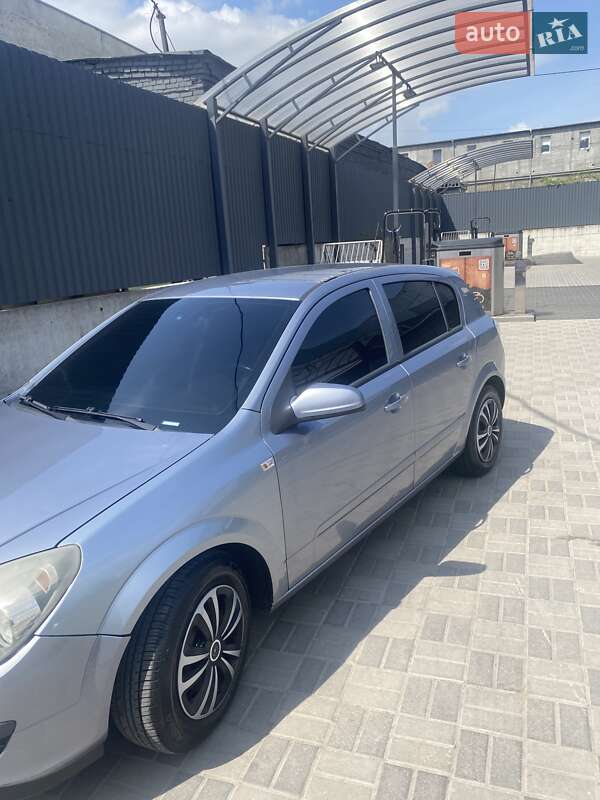 Хэтчбек Opel Astra 2006 в Хмельницком