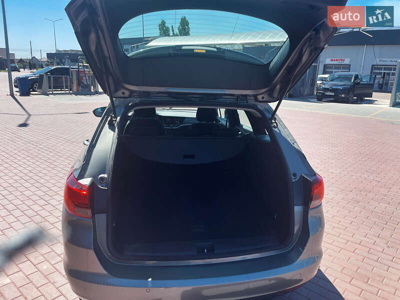 Универсал Opel Astra 2019 в Сарнах