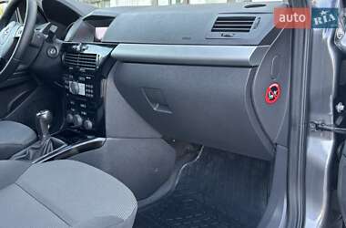 Универсал Opel Astra 2010 в 