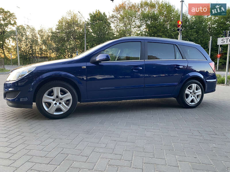 Універсал Opel Astra 2008 в 