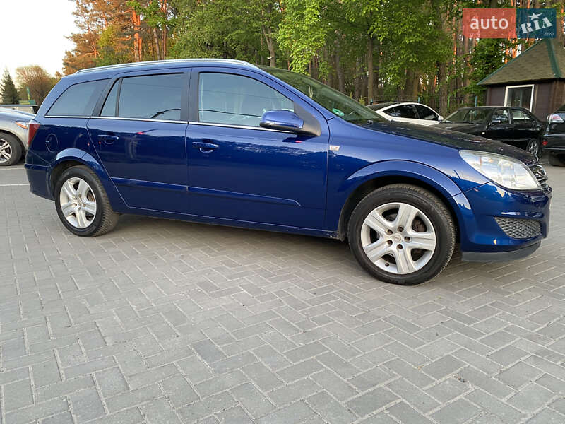 Универсал Opel Astra 2008 в 