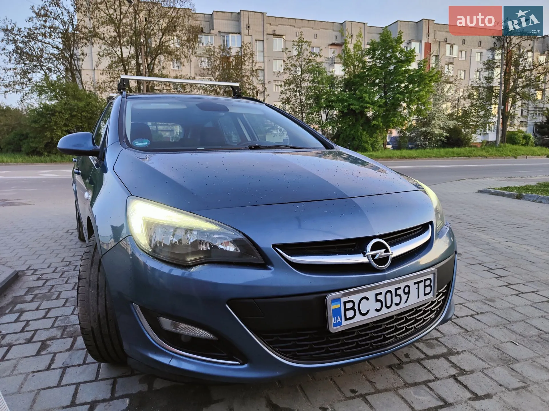 Opel Astra, 2012