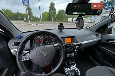 Универсал Opel Astra 2010 в 