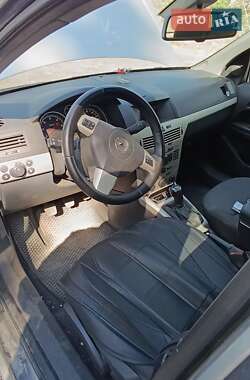 Универсал Opel Astra 2008 в 