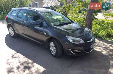 Універсал Opel Astra 2013 в Харкові
