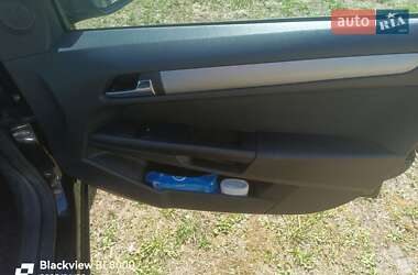 Хетчбек Opel Astra 2009 в 