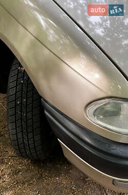 Седан Opel Astra 2000 в 