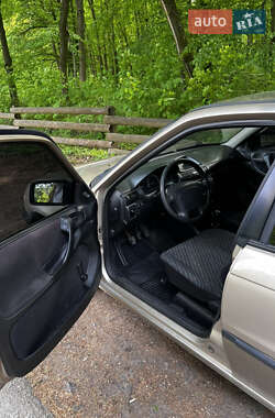 Седан Opel Astra 2000 в 