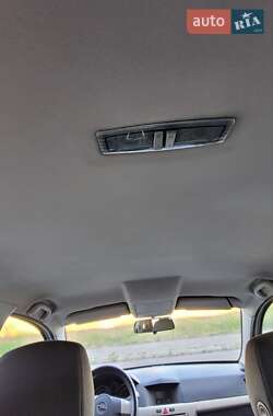 Седан Opel Astra 2007 в 