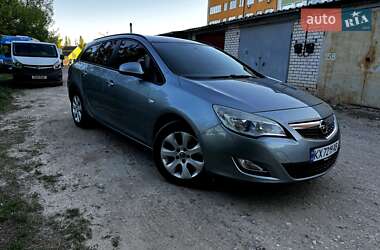 Універсал Opel Astra 2011 в Харкові