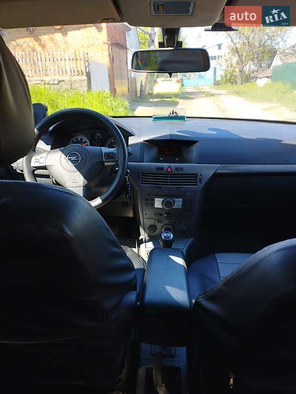 Хетчбек Opel Astra 2005 в Першотравенську