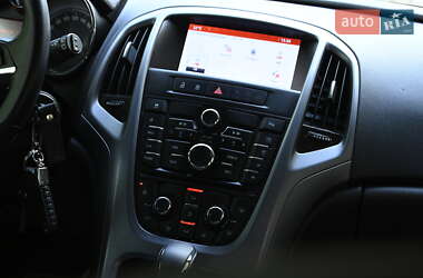 Універсал Opel Astra 2014 в 