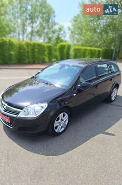 Универсал Opel Astra 2010 в Киеве