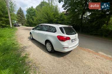 Універсал Opel Astra 2013 в 
