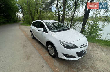 Універсал Opel Astra 2013 в 