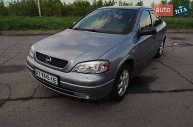 Седан Opel Astra 2008 в Коломые