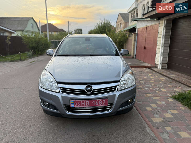 Универсал Opel Astra 2009 в Борисполе