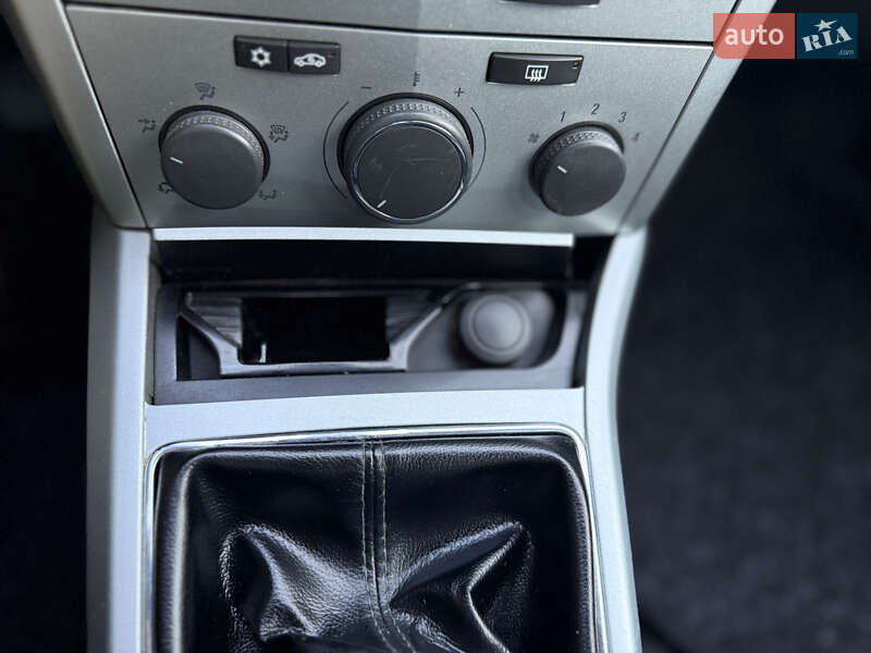 Универсал Opel Astra 2009 в Борисполе
